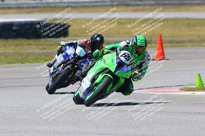 media/Apr-23-2022-Fastrack Riders (Sat) [[cb2d6ae73d]]/LEVEL 4/1PM TURN 6 OUTSIDE/